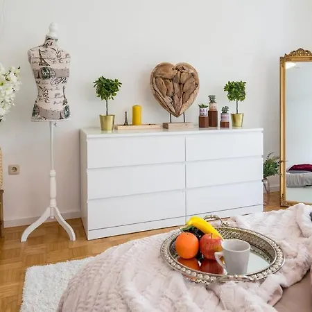 Apartment Eg Rechts -wunderschone 80m² Grosse 3-zimmer Nahe Salzburg Freilassing