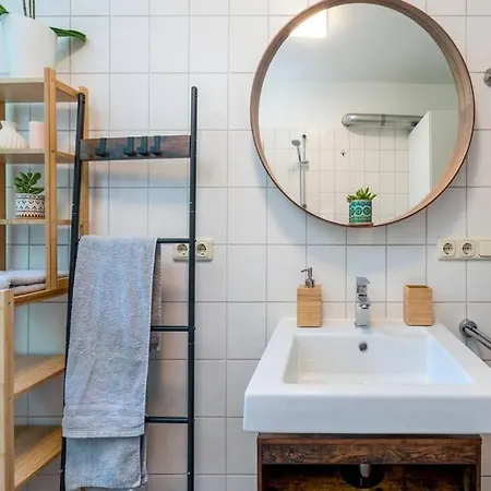 Eg Rechts -wunderschone 80m² Grosse 3-zimmer Nahe Salzburg *